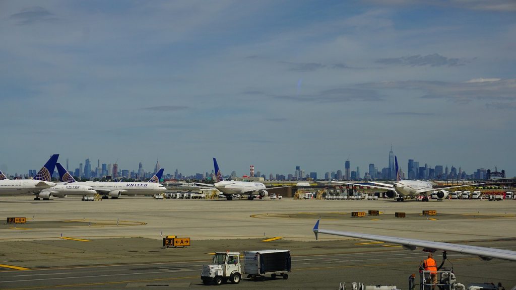 Newark vs JFK Airport