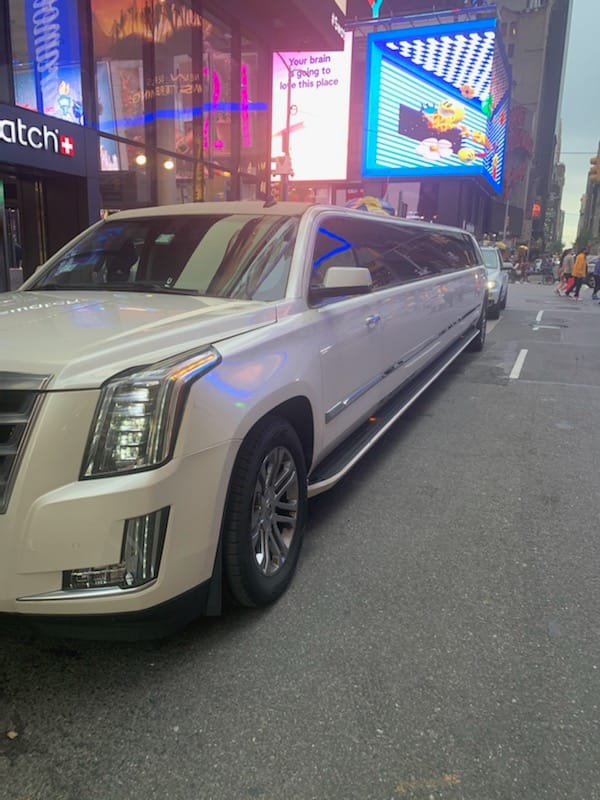 Tips on How You Can Save Money on a Limo Service