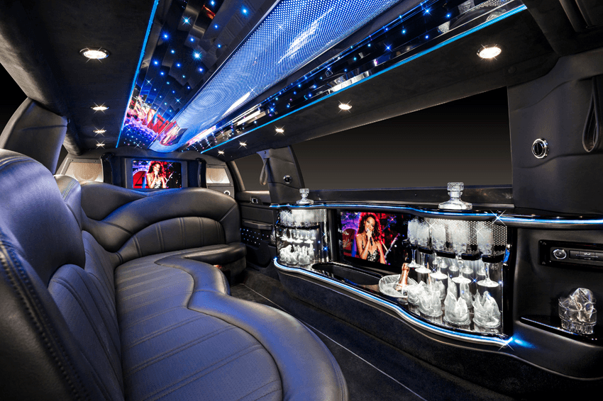 Lincoln-MKT-Stretch-Evolution-Interior-Black-6